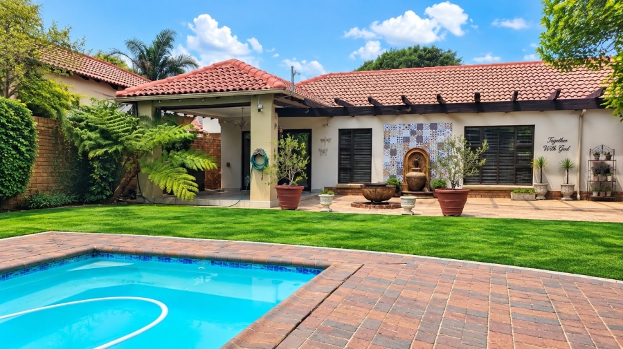 3 Bedroom Property for Sale in Wilkoppies North West